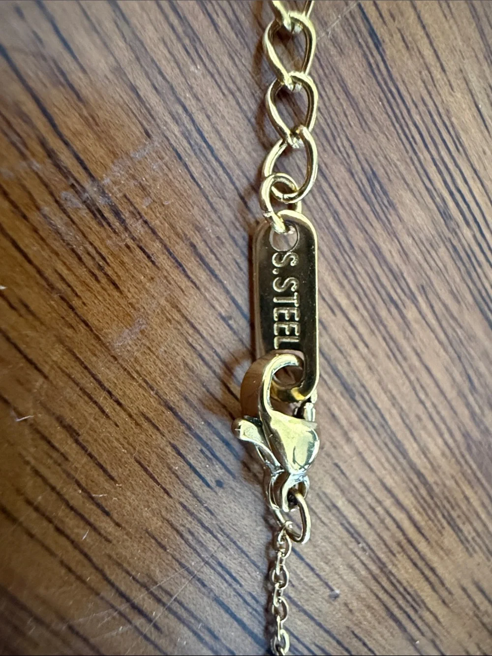 N/A elegant gold